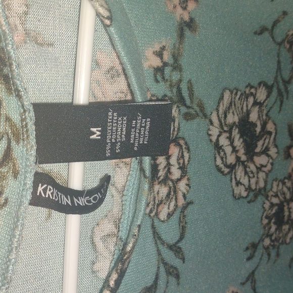 Women's Floral Cold Shoulder Long Sleeve Tee - Picture 3 of 3